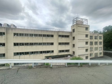 宝塚市立中山台小学校の画像1