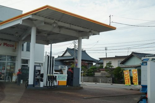 ニコニコレンタカー 新潟旧市場前店