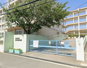 豊中市立第十七中学校の画像1