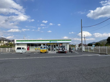 ファミリーマート 西条三升原店