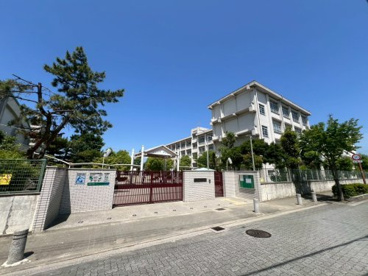 尼崎市立名和小学校の画像1