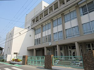 伊丹市立昆陽里小学校の画像1