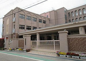 宝塚市立仁川小学校の画像1