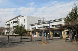 西宮市立総合教育センター付属西宮浜義務教育学校の画像1