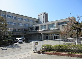 宝塚市立宝塚中学校の画像1