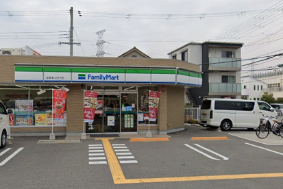 ファミリーマート 宝塚ほしのそう店の画像1