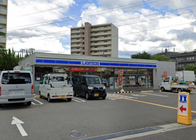 ローソン 宝塚山本丸橋南店の画像1