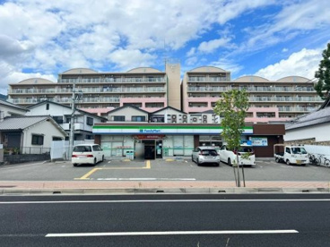 ファミリーマート 灘神前町店の画像1