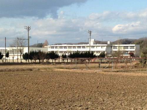 東明小学校