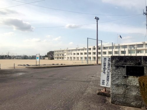 西中学校