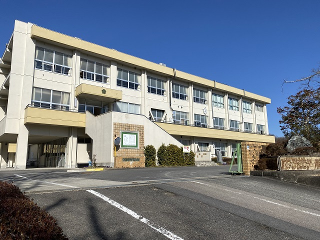泉西小学校