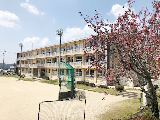 東野小学校