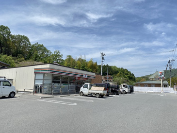 セブンイレブン 東広島高美が丘店