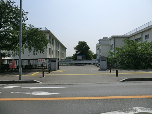座間市立座間中学校