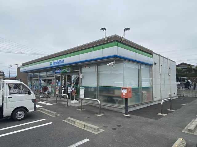 ファミリーマート 中津川坂本中町店