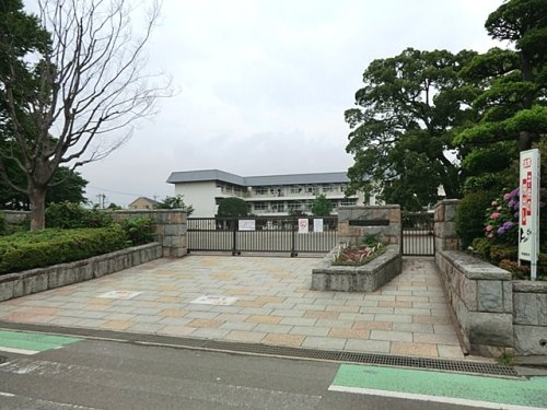 新磯小学校