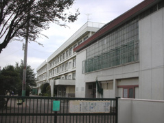 座間市立東中学校