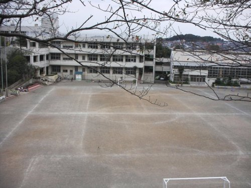 座間市立中原小学校