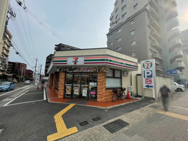 セブンイレブン 神戸本山駅南店の画像1