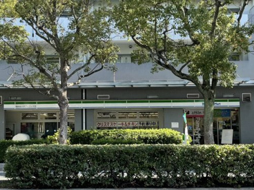 ファミリーマート 陸前屋六甲アイランド店の画像1