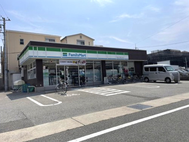 ファミリーマート 西宮上甲子園五丁目店の画像1