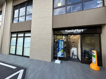 ファミリーマート 甲南山手店の画像1