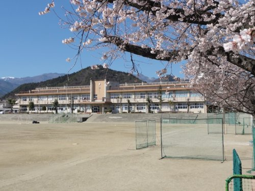 甲州市立塩山中学校