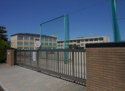 大矢知興譲小学校