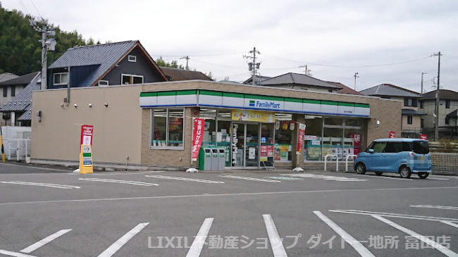 ファミリーマート桑名市桑部店