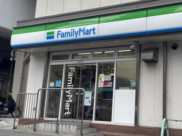 ファミリーマート 六甲道駅前店の画像2