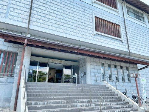 南丹市立中央図書館