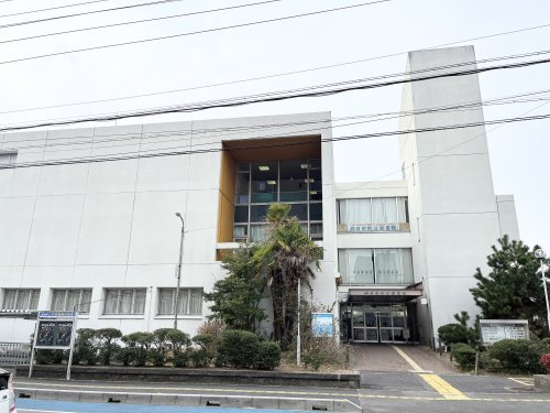 四日市市立図書館