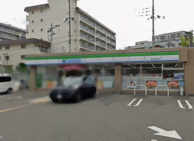 ファミリーマート 豊中東泉丘店の画像1