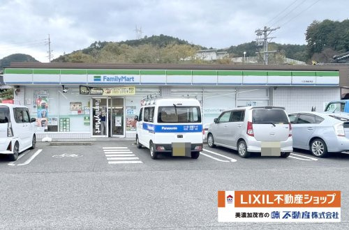 ファミリマート八百津錦津店