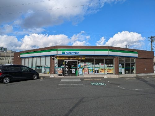 ファミリーマート 松阪駅部田店