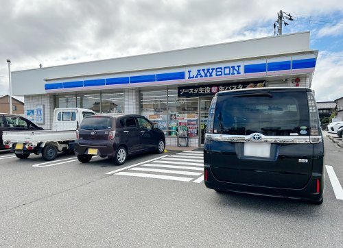 ローソン 白山田中店