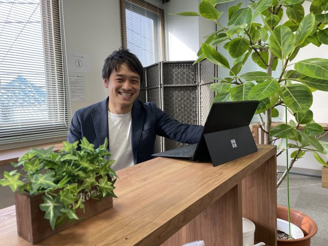 中川靖士の画像